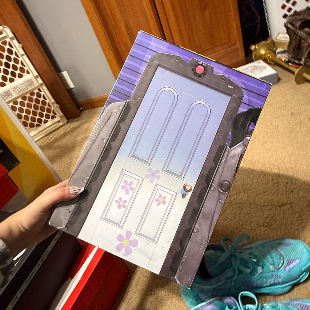 Monsters INC basketball shoes - Picture 8 of 10
